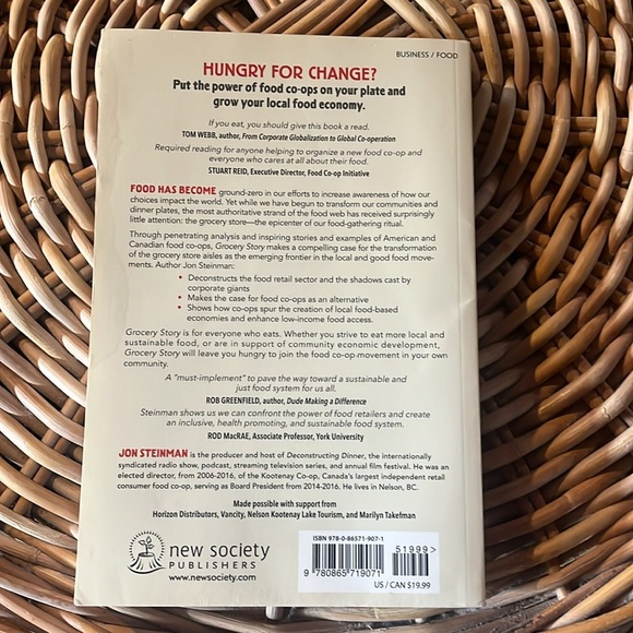 Grocery Story: The Promise of Food Co-Ops in the Age of Grocery Giants -- Jon St - Picture 6 of 6